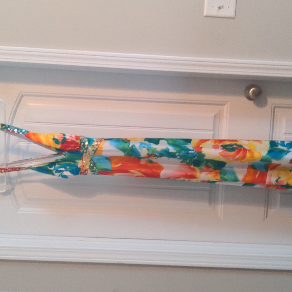 Dress - Picture 2 of 4